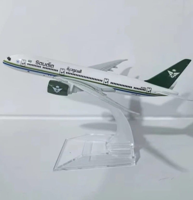Saudia 16cm Diecast Airplane Model – Collectible Aircraft Toy with Stand – Ideal for Aviation Enthusiasts and Kids Airplane models child birthday gift Christmas gift plane models - Image 1